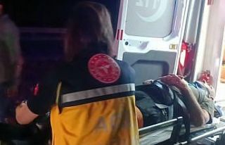 Yolun karşısına geçen şahsa halk otobüsü çarptı