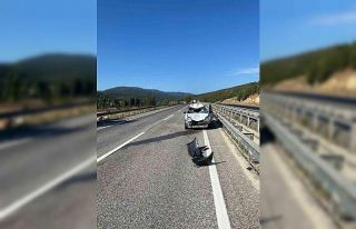 Yolun karşısına geçerken otomobilin çarptığı...