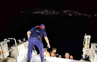 Yüzerek İstanköy’e geçmeye çalıştılar