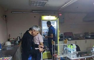 Zabıta ekipleri okul kantinlerini denetledi