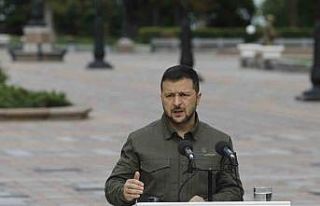 Zelenskiy: “Ukrayna devam eden savaşa rağmen seçim...