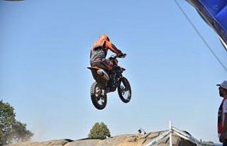 Zorlu parkurda nefes kesen mücadele