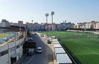 Adnan Menderes Stadyumu’na konteynerler yerleştirildi