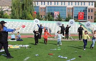 Amasya’da polisler Cumhuriyet’in 100. yılında...