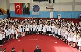 Antalya’da 314 Tıp Fakültesi öğrencisi beyaz...