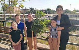 Erzin’de Cumhuriyetin 100. yılında 100 fidan dikimi