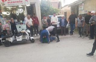 Eşi ve onunla ilişkisi olduğunu düşündüğü...