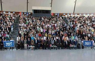 HKÜ’de 2 bine yakın yeni öğrenci oryantasyon...