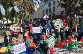 Kadınlar, Filistin için oturma eylemi başlattı