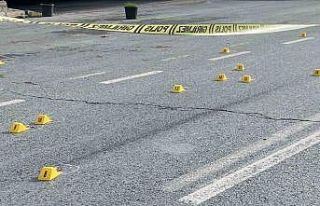 Küçükçekmece’de, taşkınlık yapan grup iş...