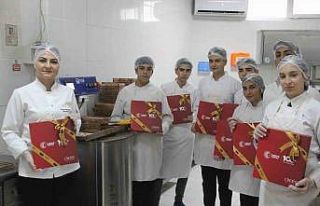 Liseliler Cumhuriyet’in 100’üncü yılını ’Çikolis’...