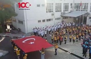 Sağlıkçılardan 100. yılı koreografisi