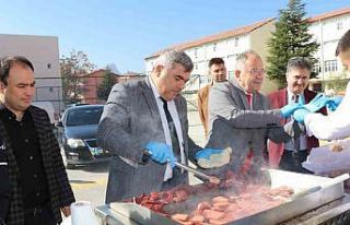 Ara tatilde öğrenciler mangalda buluştu