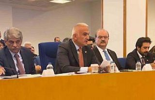 Bakan Ersoy: "Tamer Karadağlı çok başarılı...