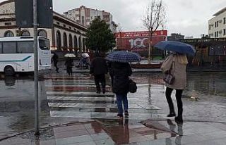 Balıkesir güne yağmur ile uyandı