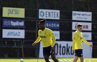 Fenerbahçe, Ludogorets maçı hazırlıklarına başladı