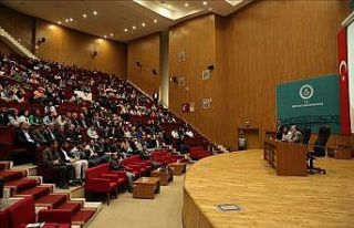 Filistinli akademisyenin verdiği seminere yoğun...