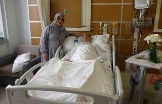 Solunum hastası 5 yıl önce boşandığı eşiyle...