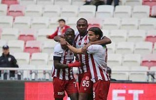 Trendyol Süper Lig: E.Y. Sivasspor: 1 - Y. Adana...