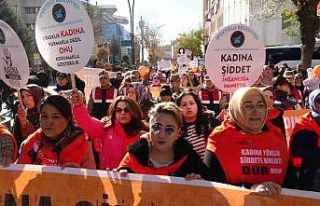 Van’da "Kadına Şiddete Hayır" yürüyüşü...