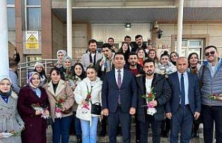 Yüksekova’da öğretmenler kahvaltıda bir araya...