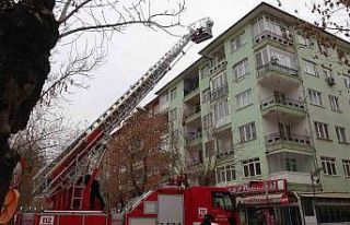 6 katlı binadaki baca yangını paniğe sebep oldu
