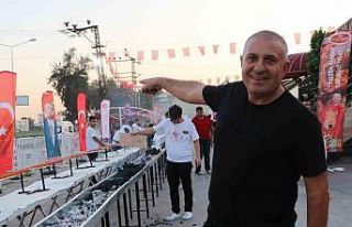 Adanalı kebapçı İstanbul’da 34 metrelik kebap...