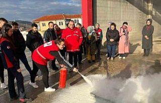 Akdağmadeni Türk Kızılay personeline hafif arama...