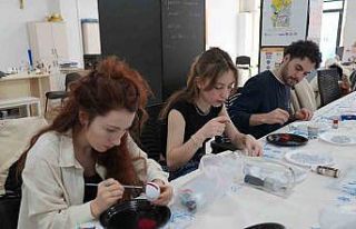 Atık kâğıtlardan el emeği yılbaşı hediyeleri