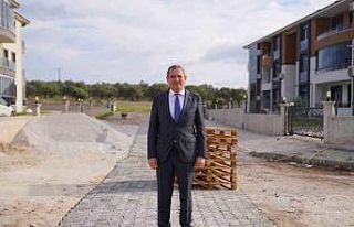 Ayvalık’ta doğalgaz inşasında tahrip olan yollara...