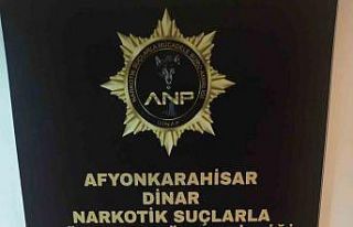 Başmakçı’da 2 eve uyuşturucu baskını