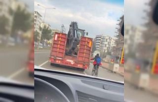 Batman’da tıra tutunan bisiklet sürücüsü kazaya...