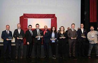 Bursa’da kukla ve gölge oyunu şöleni