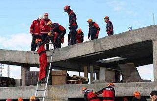 Erzincan’da gerçeği aratmayan deprem tatbikatı