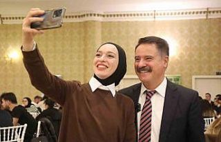 Gençler Başkan Deveci’ye projelerini anlattı