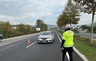 Hız yapan sürücüler radara takıldı