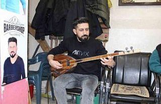 Siirt’te berberde canlı müzik eşliğinde tıraş...