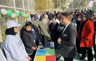 Silopi’de öğrenciler projelerini bilim şenliğinde...