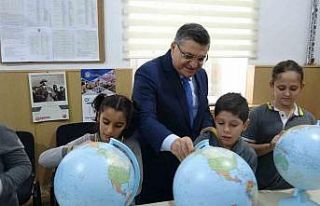 Sinop’ta ilkokul öğrencilerine ‘model küre’...