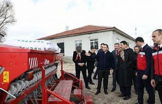 Tarımda modern uygulamalarla köyler verimli ürün...