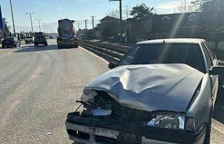 Tır ile otomobilin karıştığı kazada 2 kişi...