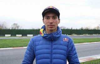 Toprak Razgatlıoğlu yeni takımını şampiyonlukla...