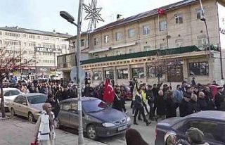 Ülkü Ocakları şehitler için yürüdü