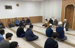 Üniversite öğrencileri şehitler ve Filistin’de...