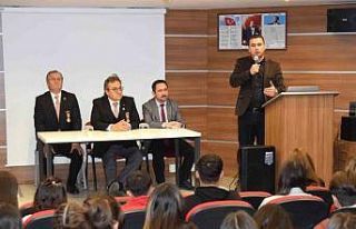 Uşak Lisesi öğrencileri kahraman gazilerle buluştu