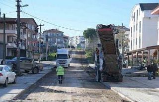 Yunus Emre Caddesi asfalta hazırlanıyor