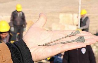 Zerzevan Kalesi’nde 1800 yıllık ameliyat aleti...