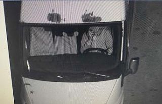 Zonguldak’tan çaldıkları minibüsü Samsun’da...