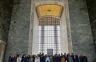 Beylikovalı öğrenciler Ankara’yı ziyaret ediyor