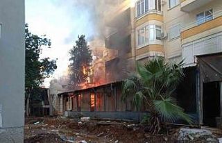 Boş restoranda yangın çıktı, mahalleli isyan...